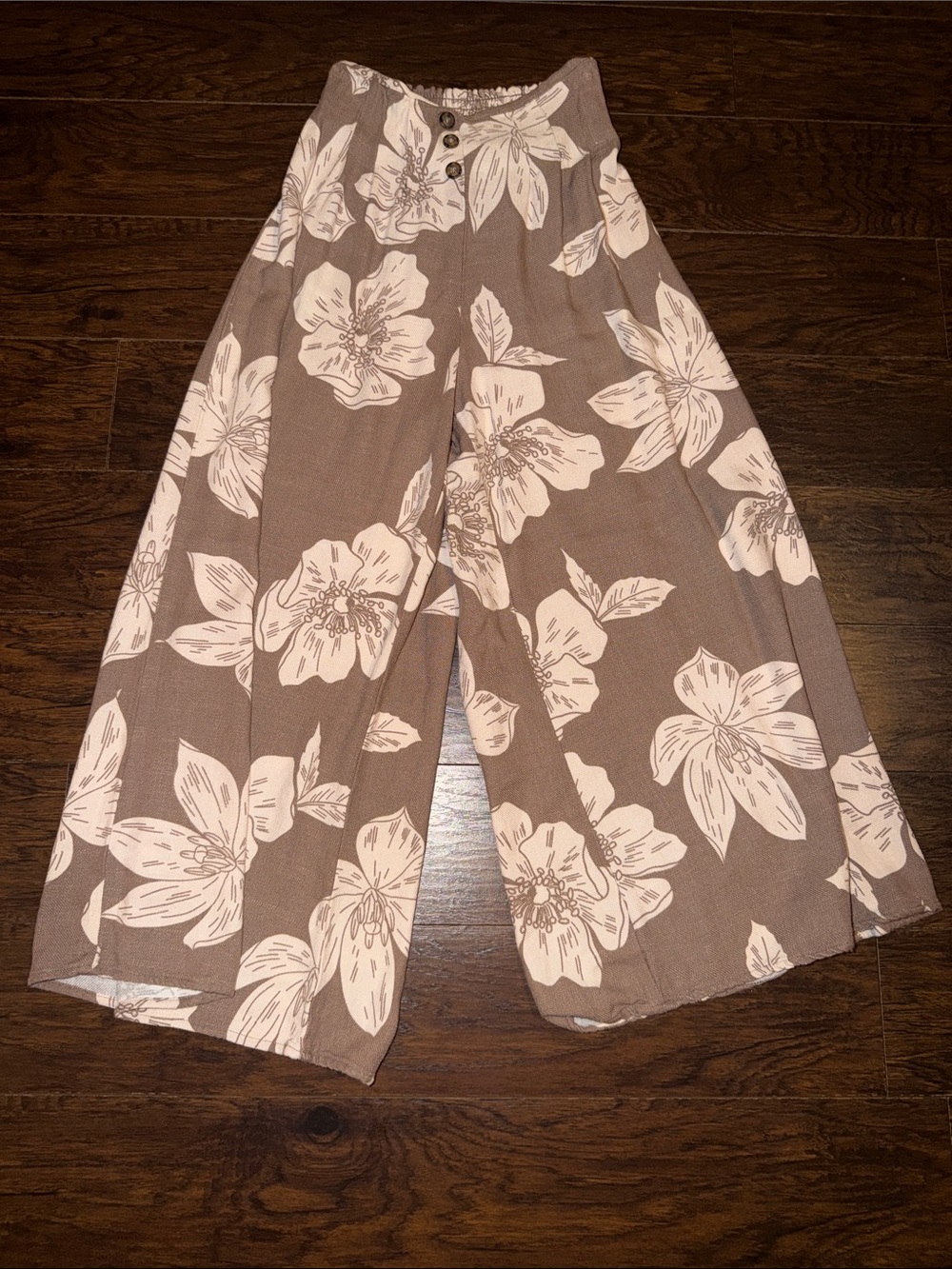 Juniors Small Floral Wide-Leg Pants in Taupe and Cream